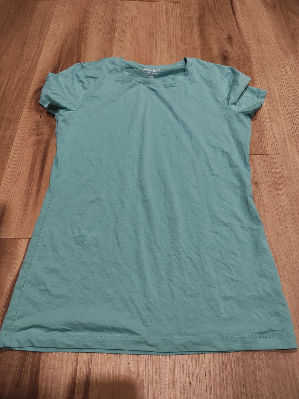 Taylor Short-Sleeve Crewneck Tee in Teal Blue-Green